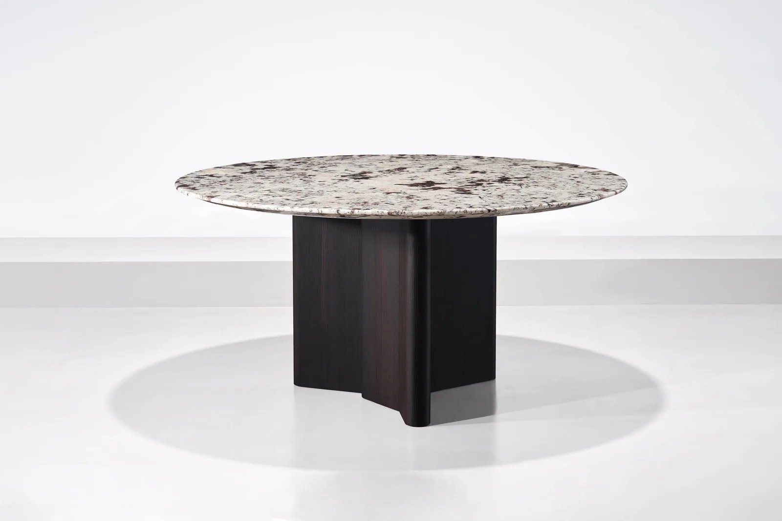 Custom dining table model Z16 from Foshan furniture manufacturer